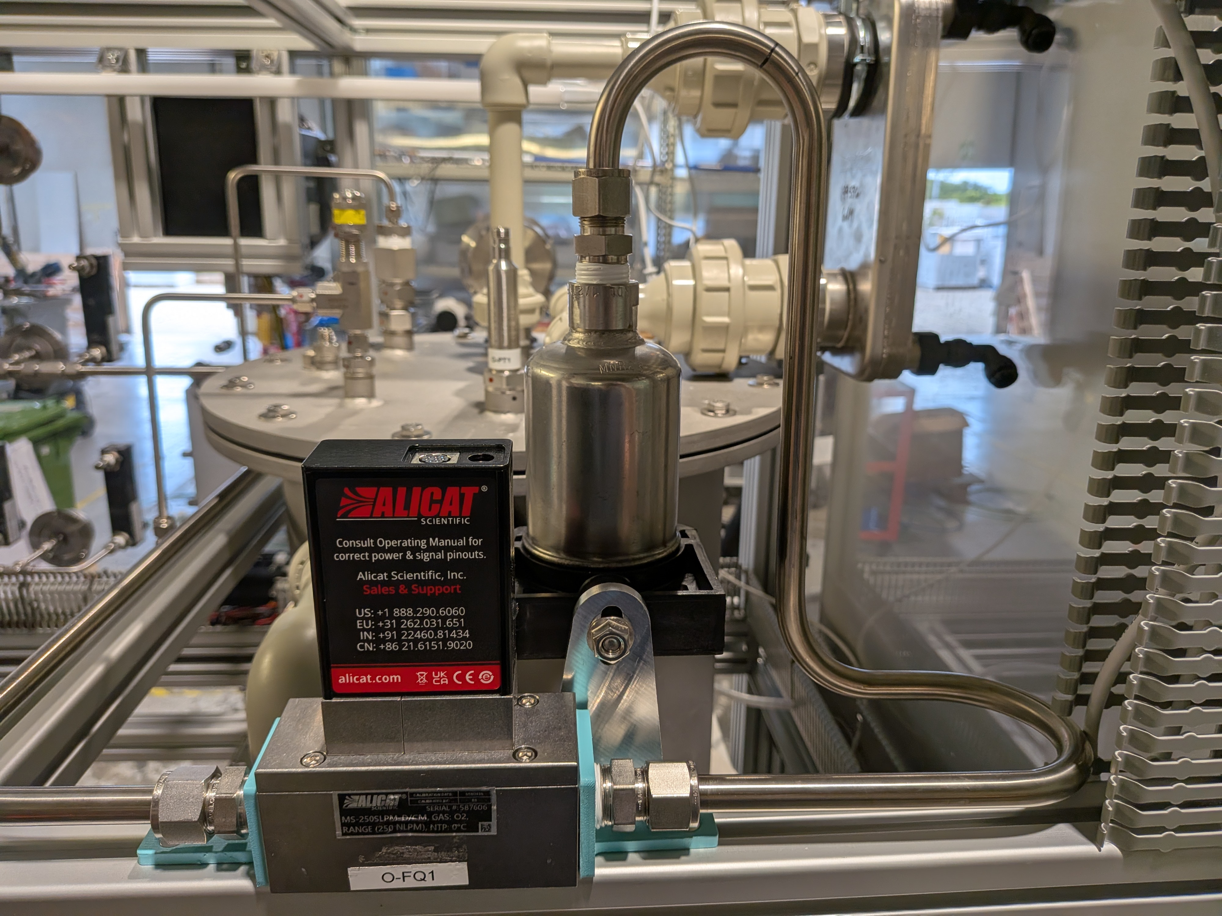 ATS5 flow control station — Alicat mass flow controller and gas manifold